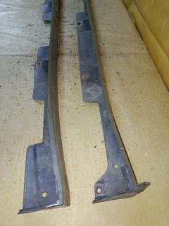 Порог кузова пластиковый ( обвес ) на Toyota Noah AZR65G Фото 9