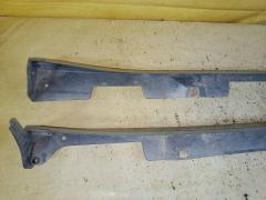Порог кузова пластиковый ( обвес ) на Toyota Noah AZR65G Фото 12