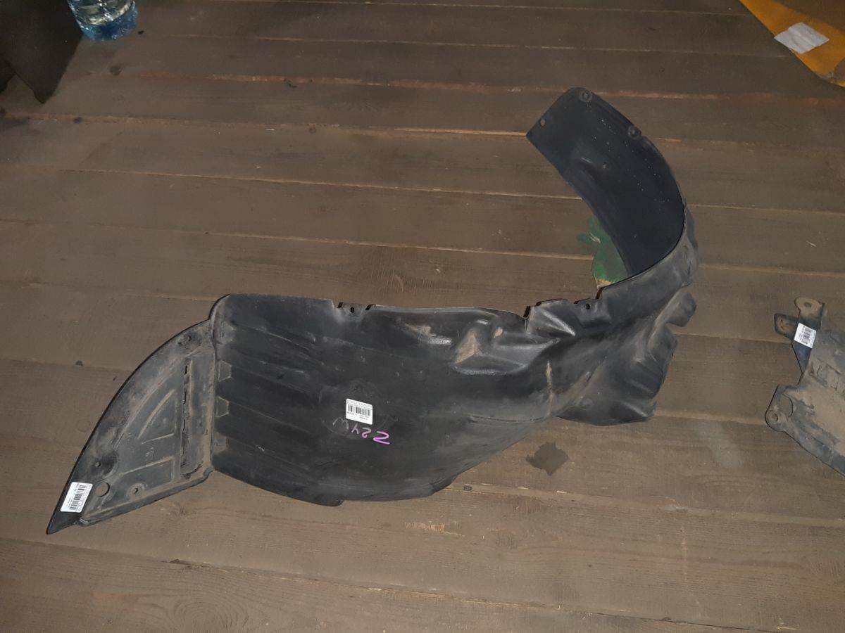 Подкрылок MR488992, MN150112 на Mitsubishi Colt Plus Z24W 4A91 Фото 3