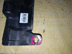 Защита двигателя 51450-28050, 51440-28110 на Toyota Noah AZR60G 1AZ-FSE Фото 2
