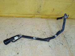 Заливная горловина топливного бака на Toyota Noah AZR60G 1AZ-FSE 77201-28240  77201-28290