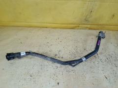Заливная горловина топливного бака на Toyota Noah AZR60G 1AZ-FSE 77201-28240  77201-28290