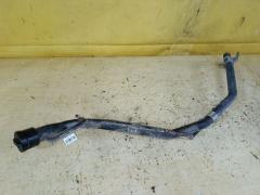 Заливная горловина топливного бака на Toyota Noah AZR65G 1AZ-FSE 77201-28240  77201-28290