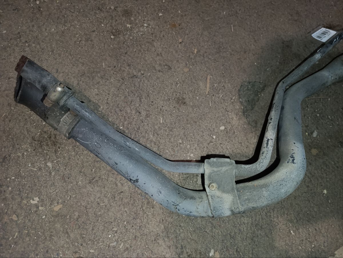 Заливная горловина топливного бака 77201-52040, 77201-52041 на Toyota Funcargo NCP25 1NZ-FE Фото 5