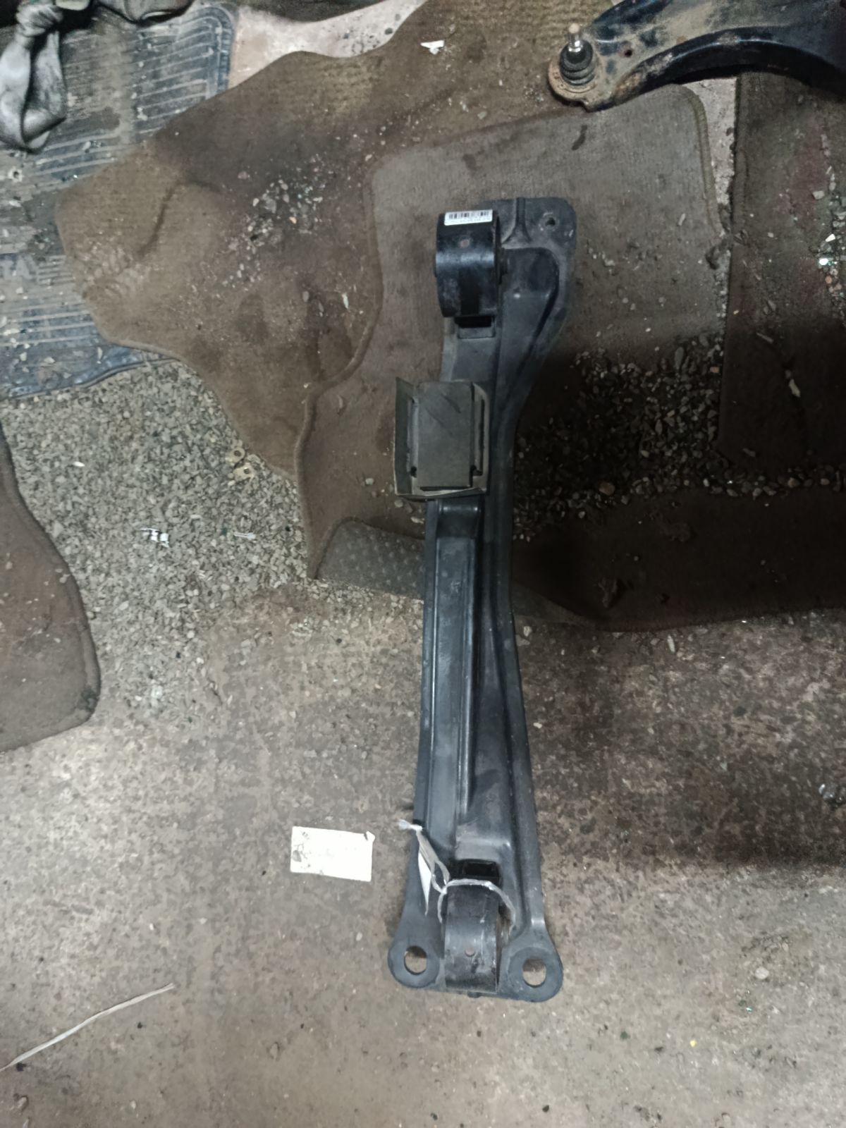 Балка под ДВС на Suzuki Sx4 YA11S M15A Фото 10