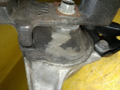 Подушка двигателя на Honda Stream RN6 R18A Фото 2