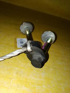 Болт эксцентриковый 54428HC050, MQ902172, S08334430, S08334430A, S08334430B на Nissan Vanette SK82VN F8 Фото 3