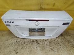 Крышка багажника на Mercedes-Benz C-Class W203
