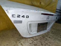 Крышка багажника на Mercedes-Benz C-Class W203 Фото 6