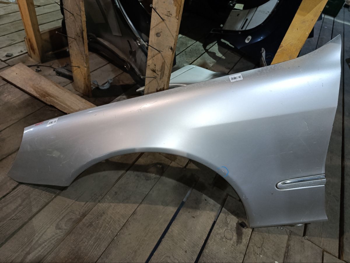 Крыло переднее на Mercedes-Benz S-Class W220 Фото 7