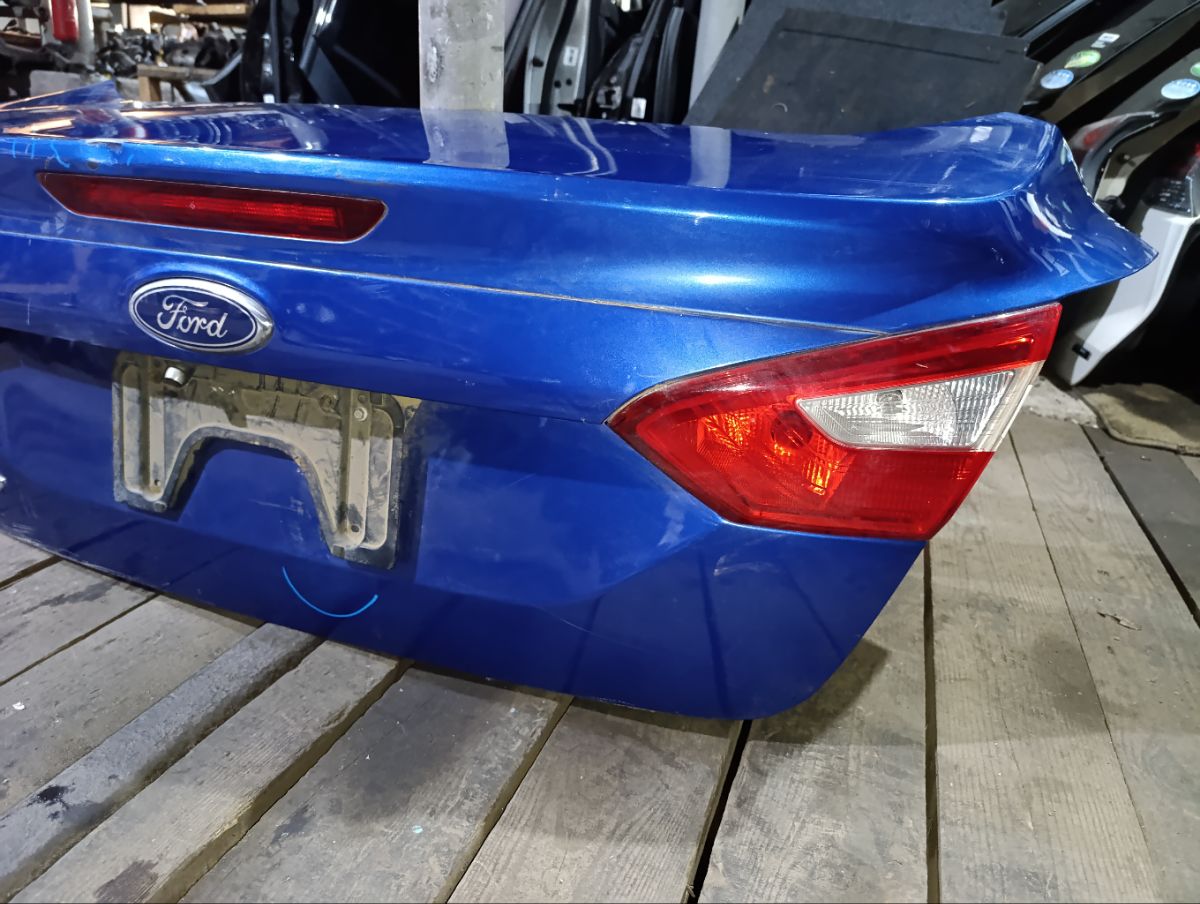 Крышка багажника на Ford Focus Iii Фото 16