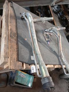 Заливная горловина топливного бака 77201-33210, 77201-33220 на Toyota Camry ACV30 1AZ-FE Фото 4