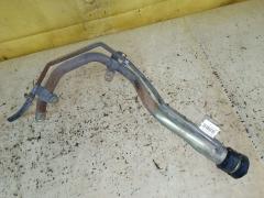 Заливная горловина топливного бака на Toyota Camry ACV30 1AZ-FE 77201-33210  77201-33220