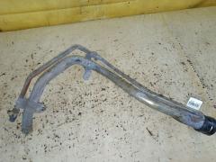 Заливная горловина топливного бака 77201-33210, 77201-33220 на Toyota Camry ACV30 1AZ-FE Фото 2