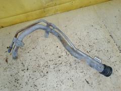 Заливная горловина топливного бака на Toyota Camry ACV30 1AZ-FE 77201-33210  77201-33220