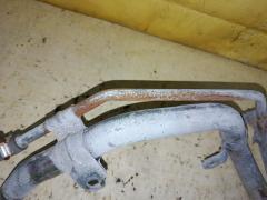 Заливная горловина топливного бака 77201-33210, 77201-33220 на Toyota Camry ACV30 1AZ-FE Фото 2
