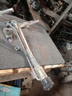 Заливная горловина топливного бака 77201-33210, 77201-33220 на Toyota Camry ACV30 1AZ-FE Фото 5