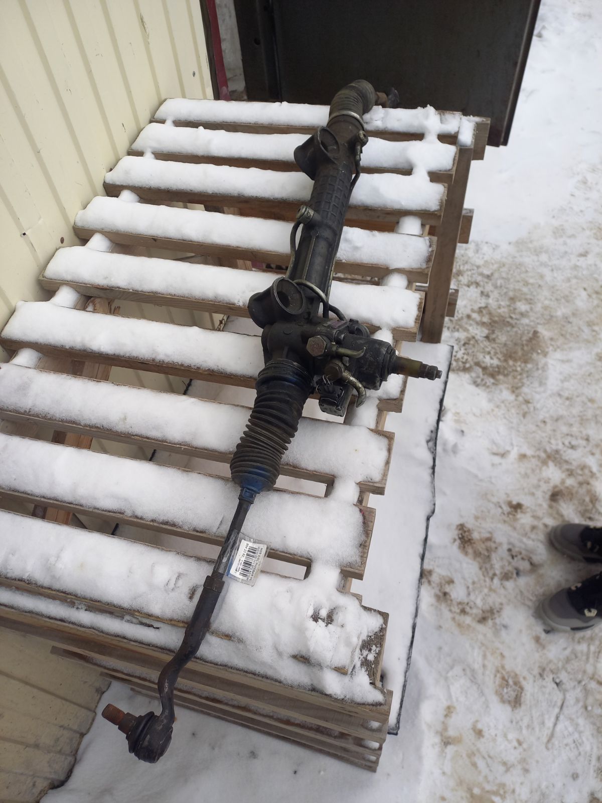 Рулевая рейка A2104602984, 2104602200, 2104602500, 210460250080, 2104602984, 2104603100, 210460310080, 2104603400, 210460340080, 2104604300, 2104604500, 210460450080, 2GS4423C, 52113, 5962.000.057, 8001851, A2104601400, A2104602200, A2104602500, A210460250080, A2104603100, A210460310080, A2104603400, A210460340080, A2104604300, A2104604500, A210460450080, CR-043-210B, CR-043-7110, R21962RB на Mercedes-Benz E-Class W210.037 111.970 Фото 26