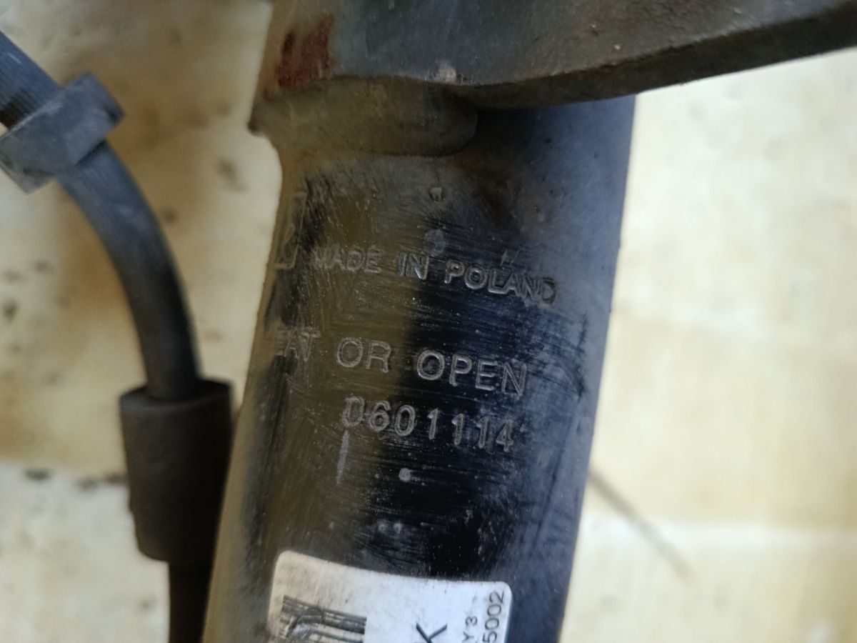 Стойка амортизатора на Mazda Axela BK5P ZY-VE Фото 7