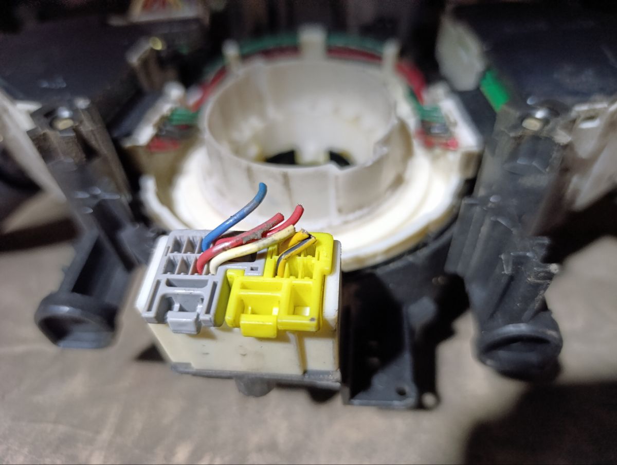 Переключатель поворотов на Nissan Tiida C11 Фото 5