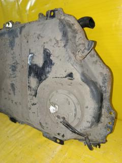 Бак топливный на Toyota Noah AZR65G 1AZ-FSE Фото 2