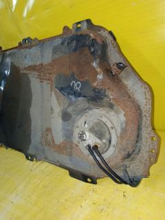Бак топливный на Toyota Noah AZR65G 1AZ-FSE Фото 2