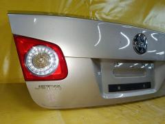 Крышка багажника на Volkswagen Jetta 1K Фото 6