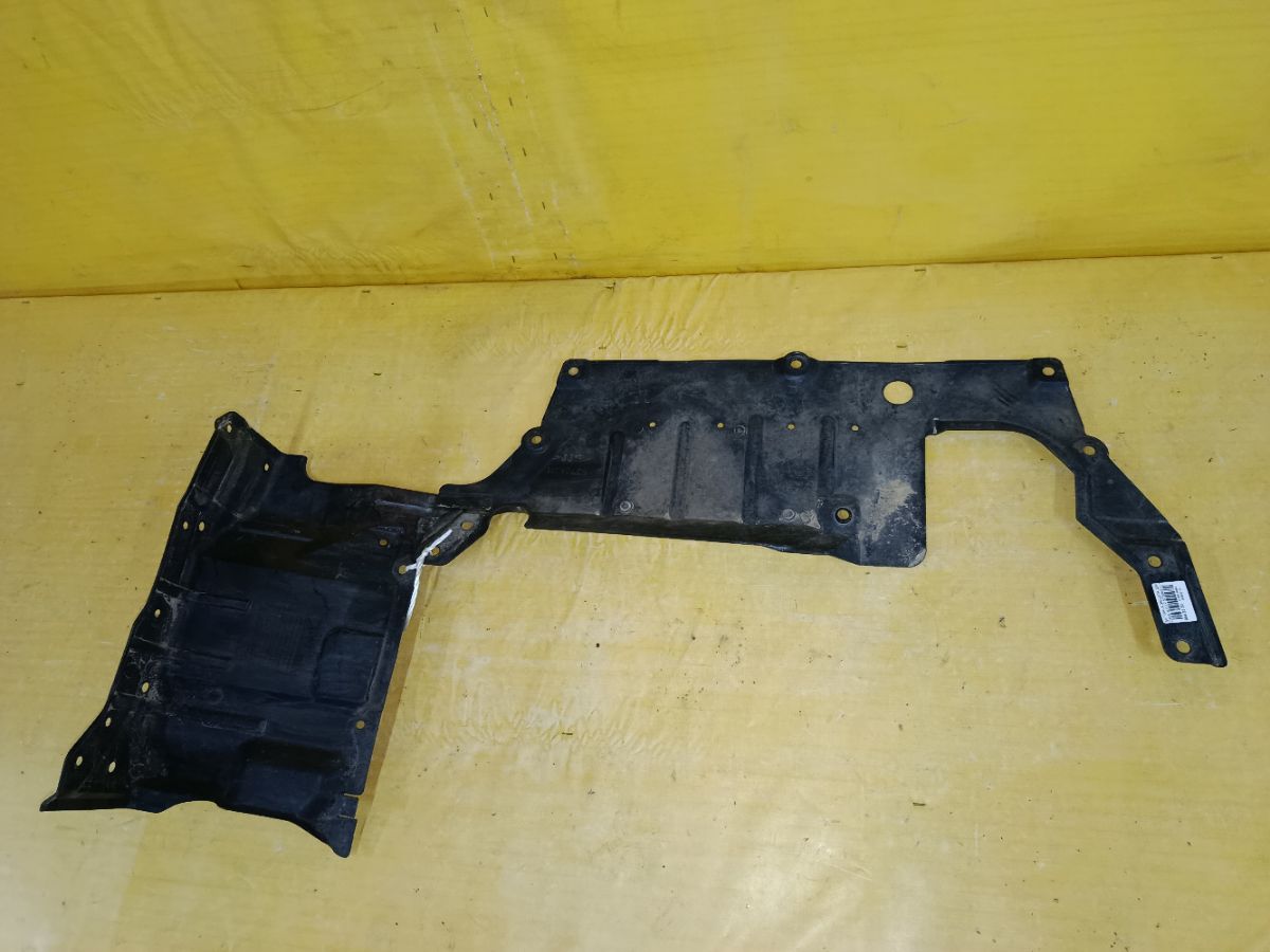 Защита двигателя 5730A311, 5370A644 на Mitsubishi Galant Fortis CX6A 4J10 Фото 3