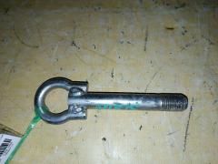 Крюк буксировочный на Toyota Auris NZE151H 51960-28020