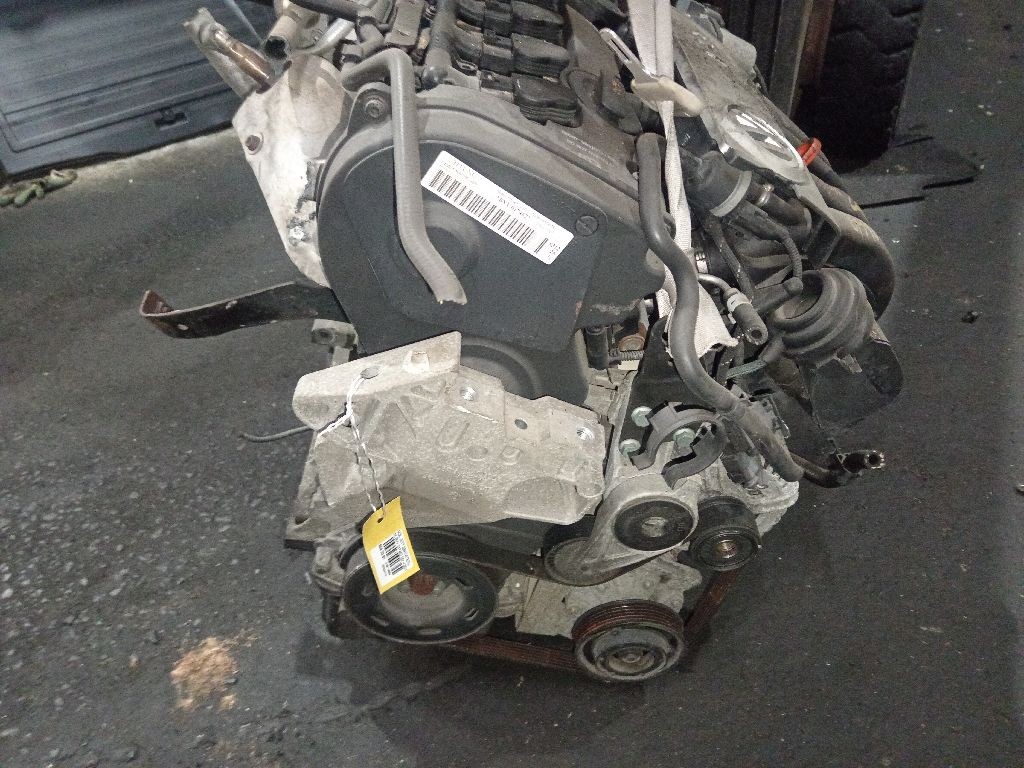 Двигатель на Volkswagen Jetta 1K BVY Фото 8