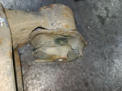 Балка подвески на Toyota Noah AZR65G 1AZ-FSE Фото 4
