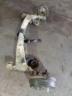Балка подвески на Toyota Noah AZR65G 1AZ-FSE Фото 10