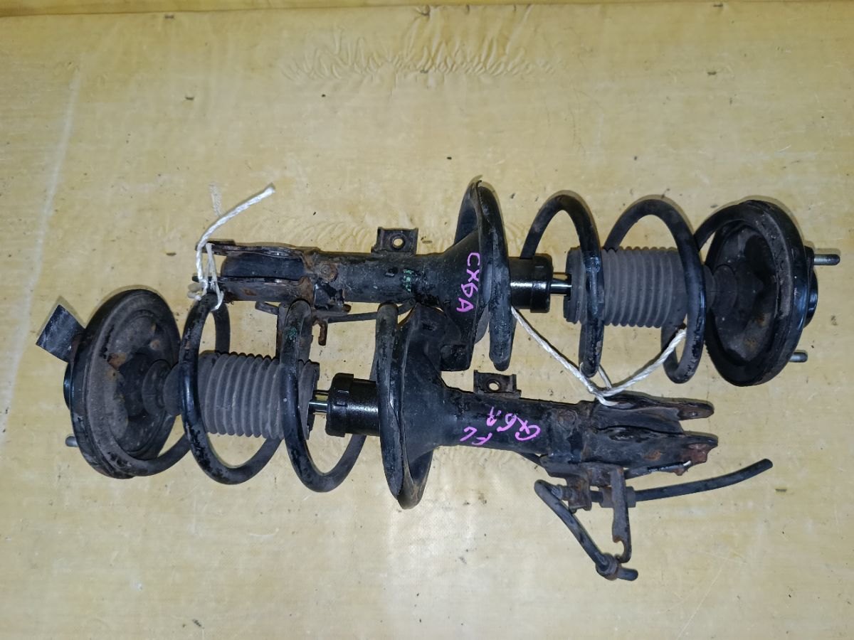 Стойка амортизатора на Mitsubishi Galant Fortis CX6A 4J10 Фото 1