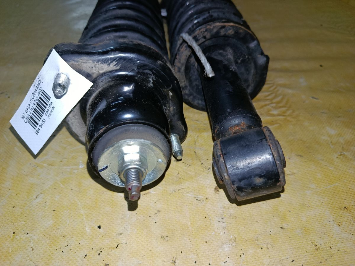 Стойка амортизатора на Mitsubishi Galant Fortis CX6A 4J10 Фото 2