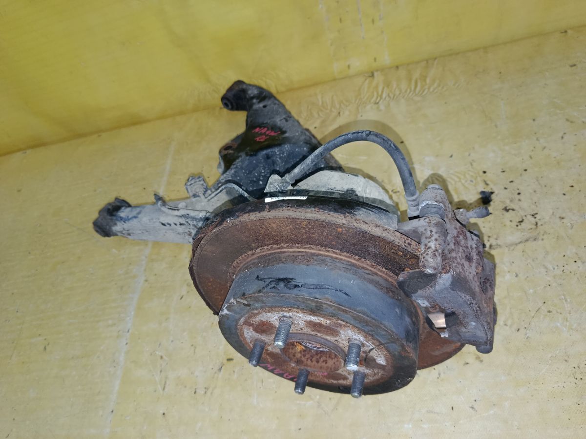 Ступица на Mitsubishi Grandis NA4W 4G69 Фото 6