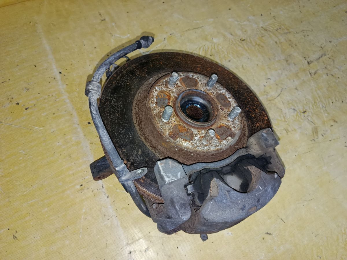 Ступица на Mitsubishi Grandis NA4W 4G69 Фото 2