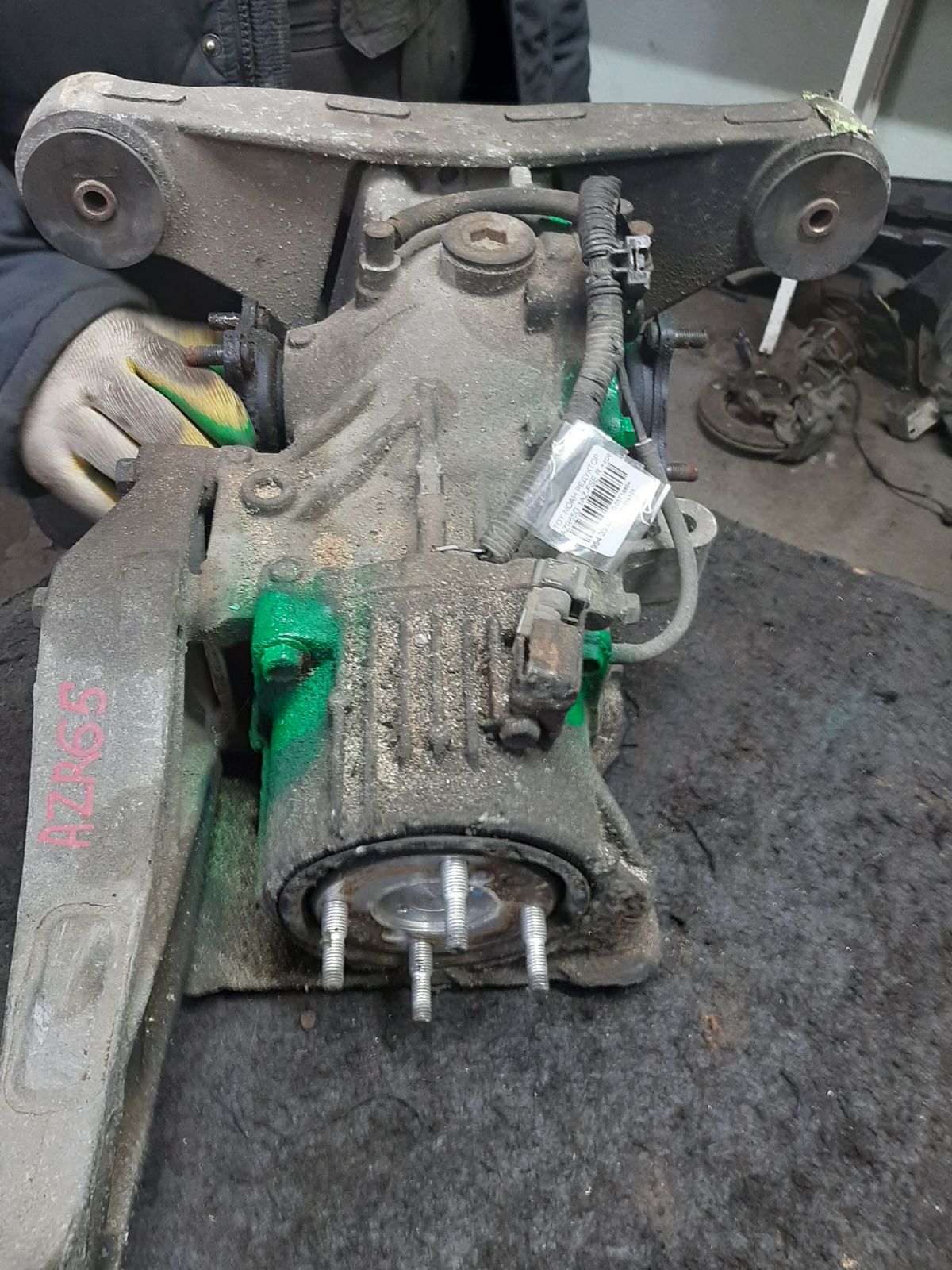 Редуктор 41110-44020, 41110-44021 на Toyota Noah AZR65G 1AZ-FSE Фото 9