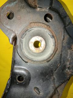 Балка под ДВС MR316005, MR961415 на Mitsubishi Chariot Grandis N84W 4G64 Фото 8