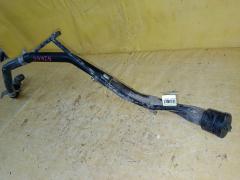 Заливная горловина топливного бака 77201-28240, 77201-28290 на Toyota Noah AZR65G 1AZ-FSE Фото 3