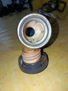 Заливная горловина топливного бака 77201-28240, 77201-28290 на Toyota Noah AZR65G 1AZ-FSE Фото 4