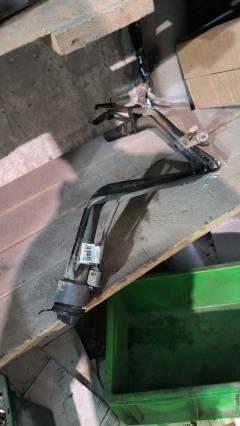 Заливная горловина топливного бака на Toyota Vitz KSP90 1KR-FE Фото 6