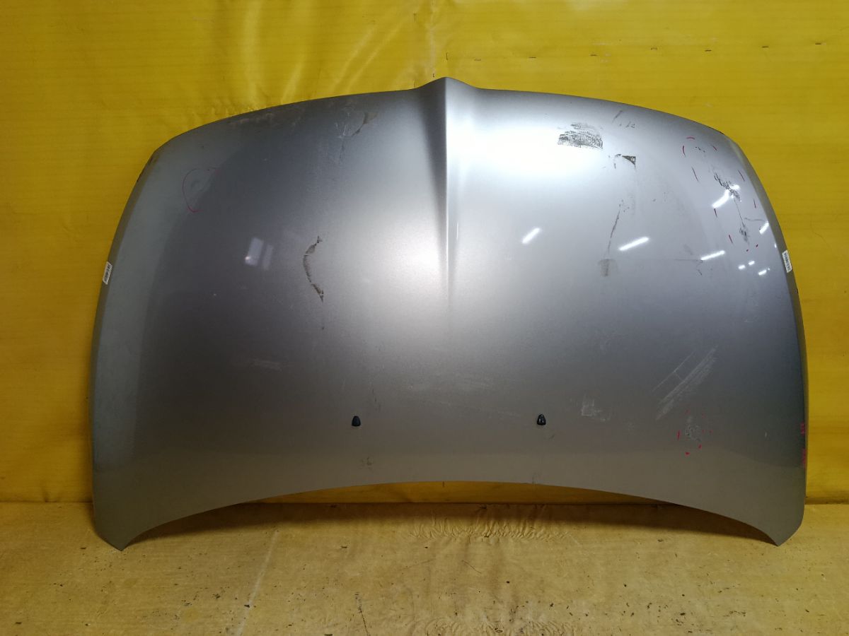 Капот на Mitsubishi Grandis NA4W Фото 1