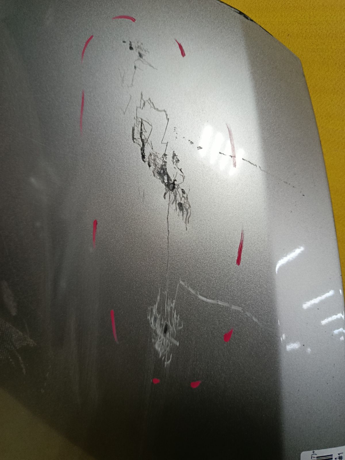 Капот на Mitsubishi Grandis NA4W Фото 3