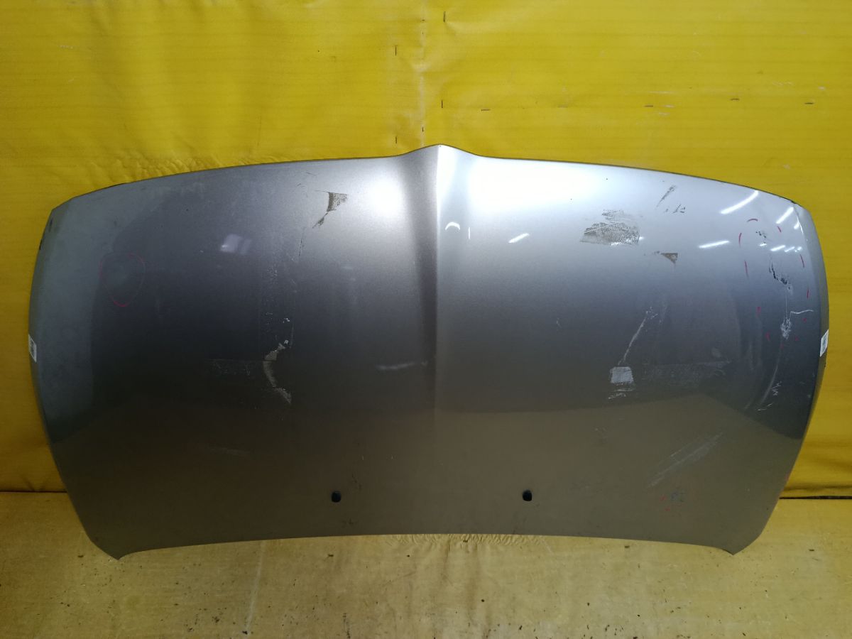 Капот на Mitsubishi Grandis NA4W Фото 6