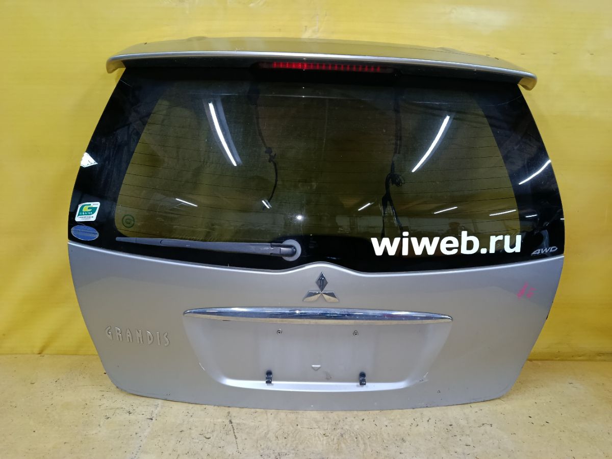Дверь задняя на Mitsubishi Grandis NA4W Фото 1