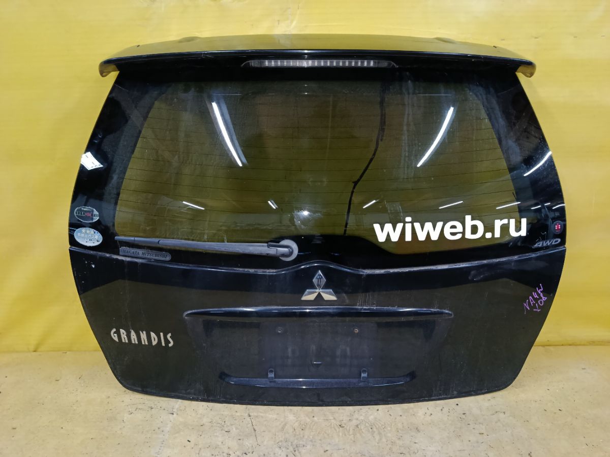 Дверь задняя на Mitsubishi Grandis NA4W Фото 1