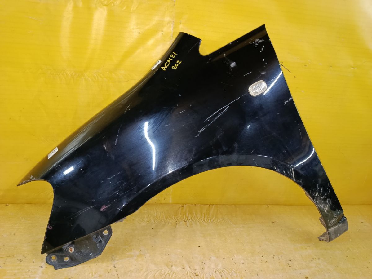 Крыло переднее на Toyota Ipsum ACM21W Фото 1