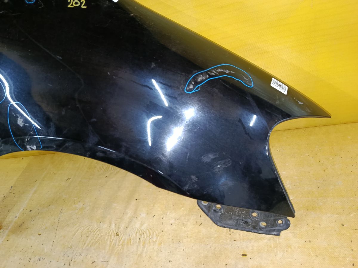 Крыло переднее на Toyota Ipsum ACM21W Фото 5