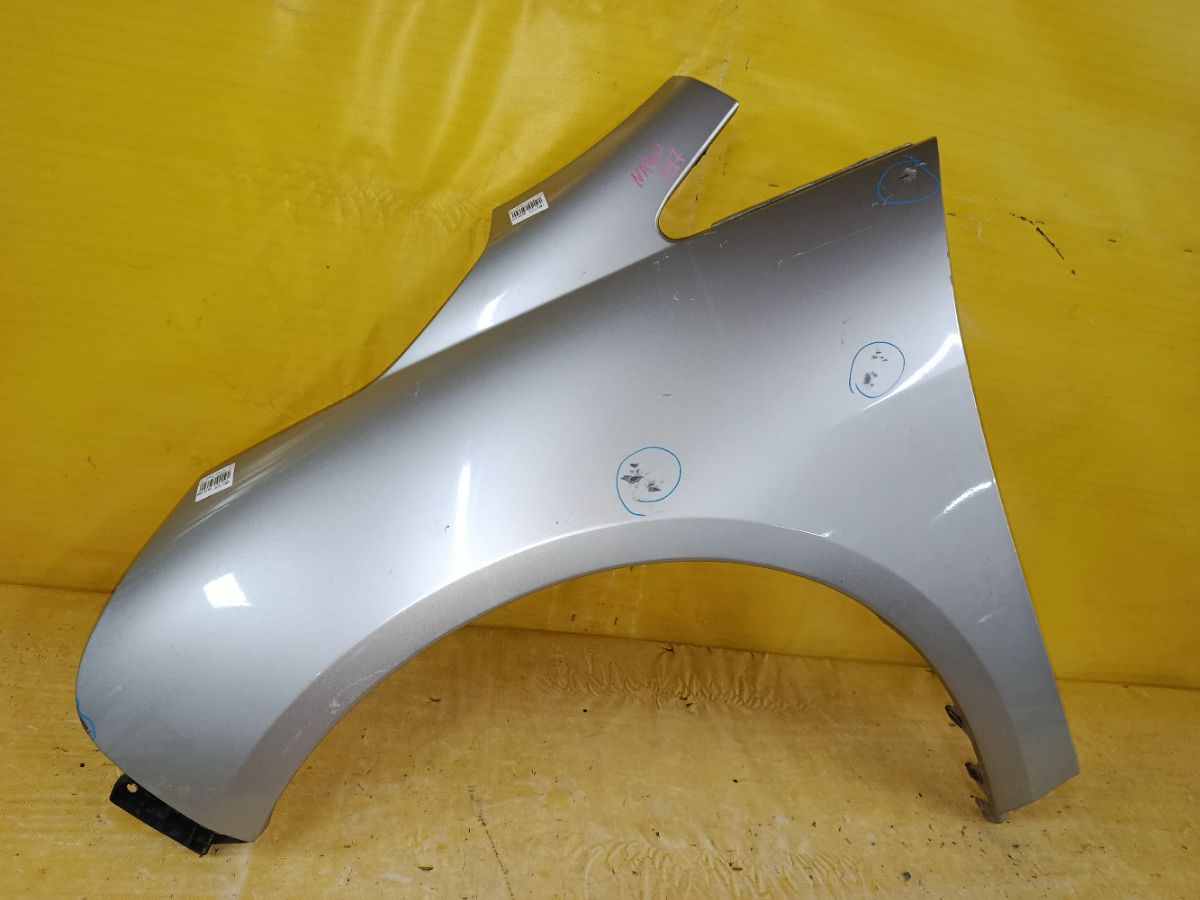 Крыло переднее на Mitsubishi Grandis NA4W Фото 1