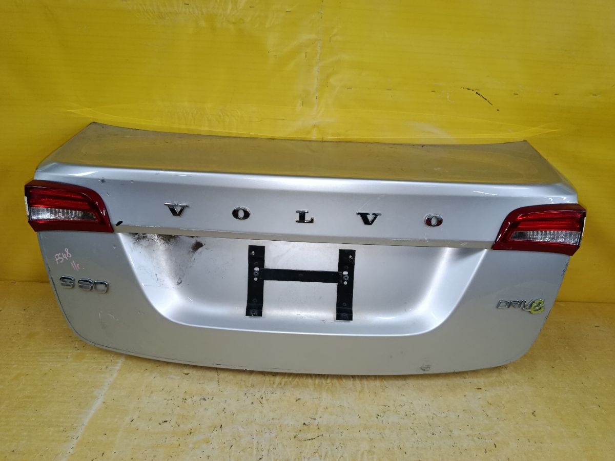 Крышка багажника на Volvo S60 FS Фото 1